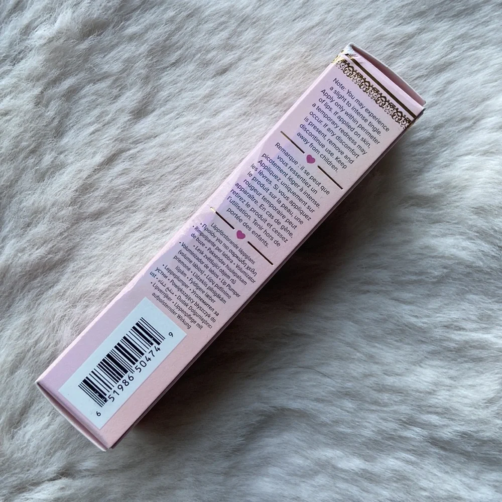 Too Faced Lip Injection Maximum Plump Extra Strength Hydrating Lip Plumper gloss
